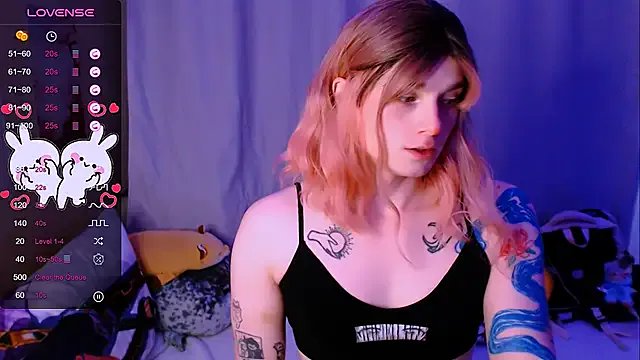 Alice_Hells on StripChat