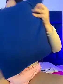 Freechat alice_love052 on StripChat