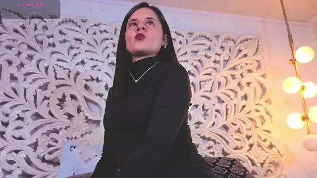 Alice_milf_ on StripChat