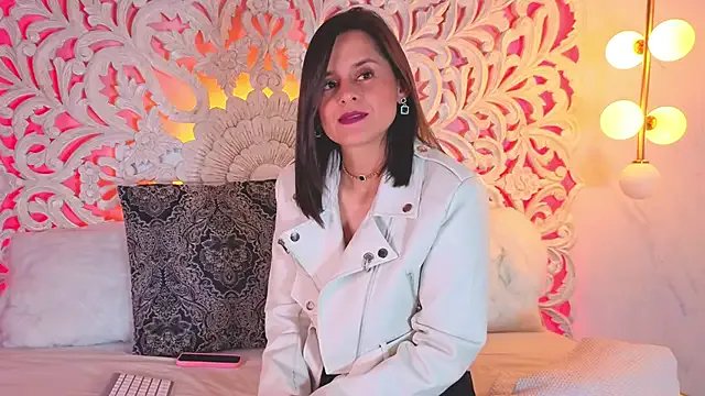 Alice_milf_ on StripChat