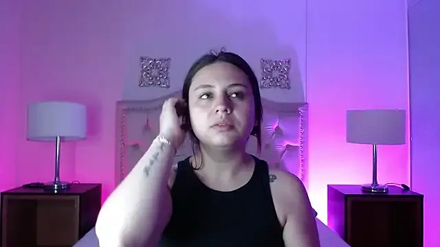 Alice_Sinclair_ — show  tits