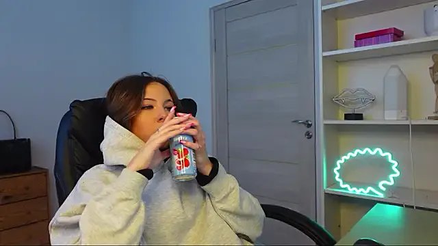 Alice_Spear — Make me happy