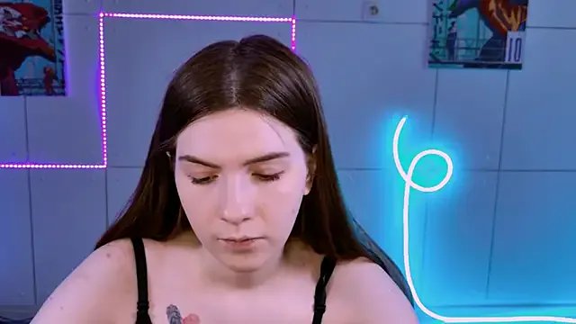 AliceCUNTach on StripChat