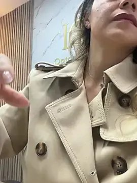 alicee16 — DILDO ON MY DESK