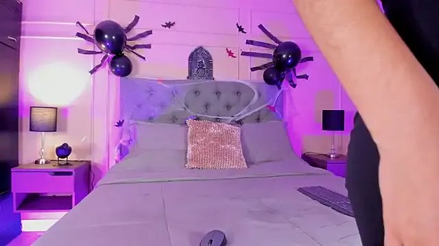 ALICESANDOVAL on StripChat