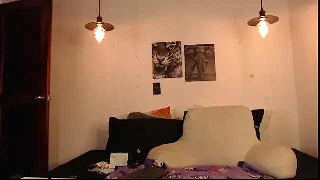 alien_eyes09 — Freechat on StripChat