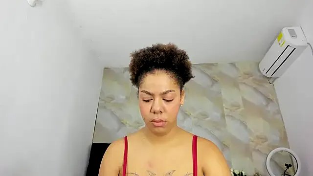 Alika01 on StripChat