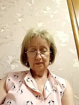 AlikaSwan5821 on StripChat