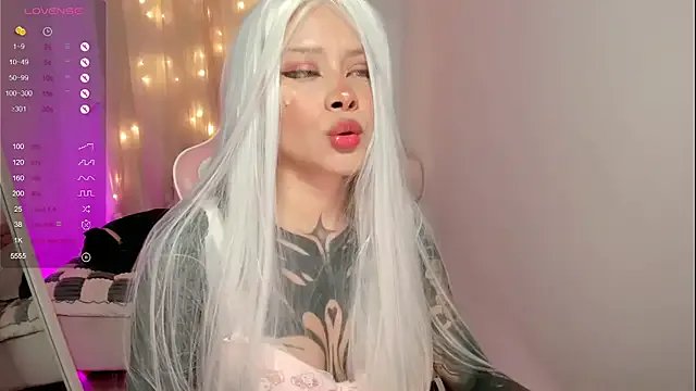 AlinaLukyanova on StripChat