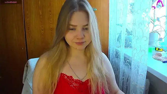 AlinaMors — Dildo in pussy with bare breasts