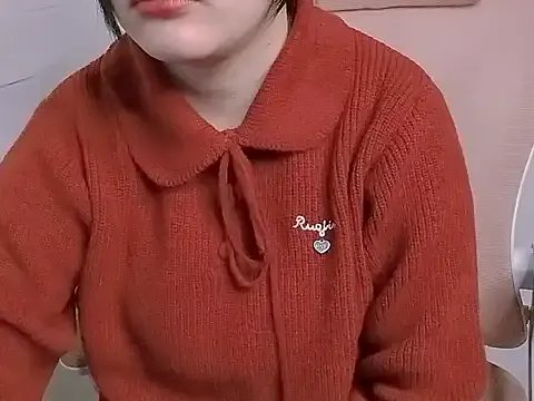 Alinee777 on StripChat