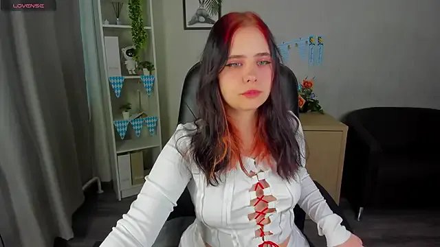 Alis_Platt on StripChat