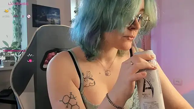 alisahug on StripChat