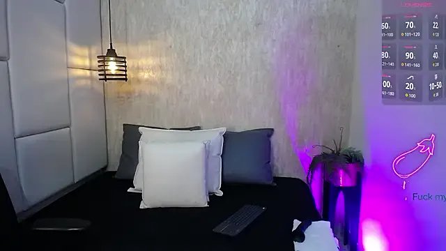 Alison_manning — Show breasts 