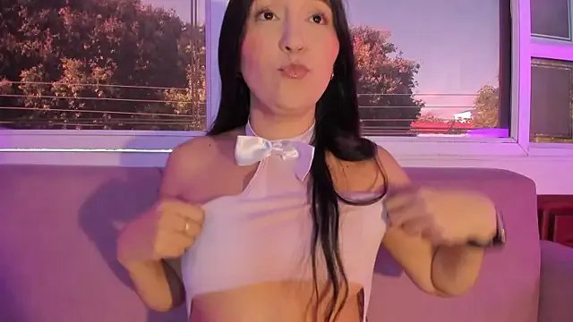 AlissaJoness on StripChat