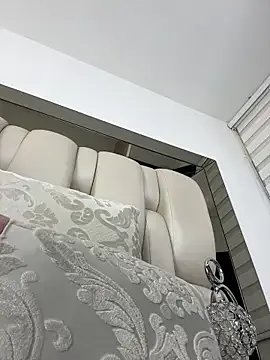 ALISSON_FOXXX1 — plug anal + spanks hard