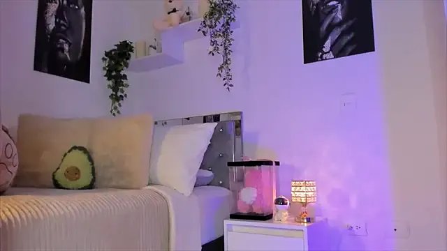 Freechat Alissonroses on StripChat