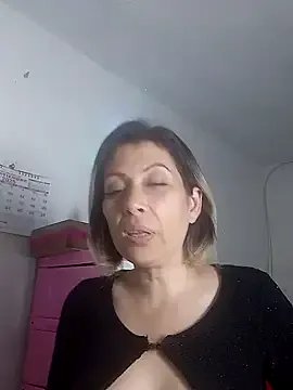 alixia81 on StripChat