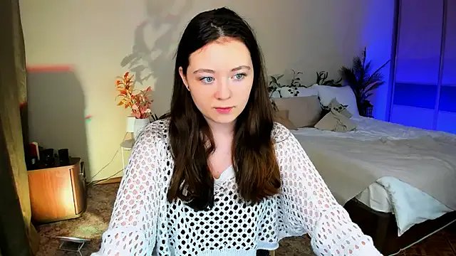 AlluringLookk on StripChat