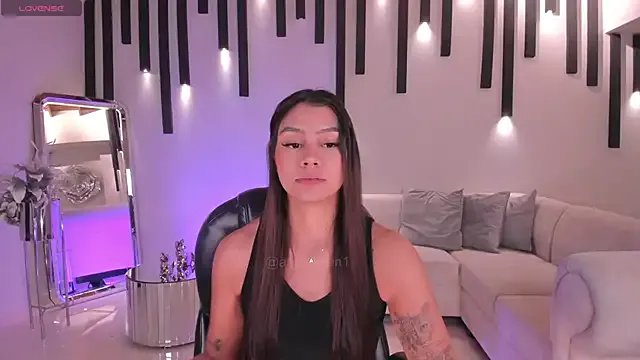 AllyJensen on StripChat