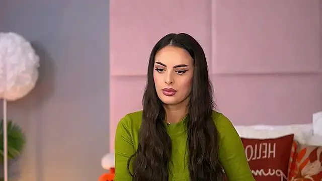 AlmaLuv on StripChat