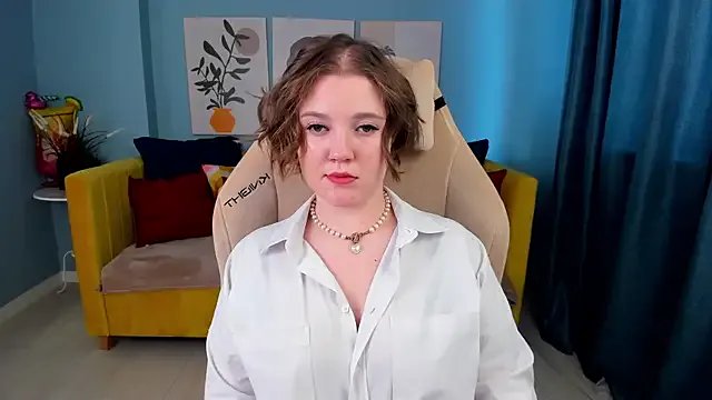 AlmaSound on StripChat