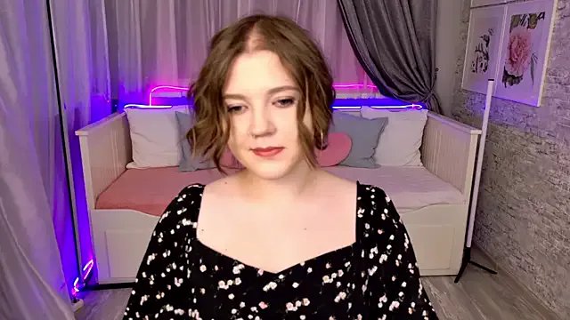 AlmaSound on StripChat