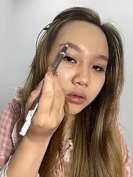 Almira6868 on StripChat