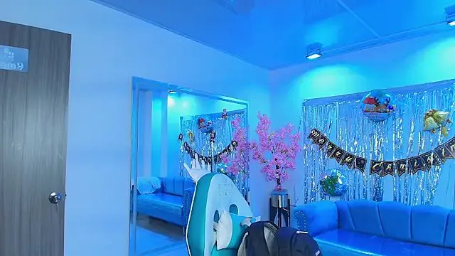 Alondra_gomexxx on StripChat