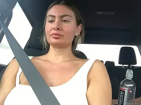 Alyssa_rhoades on StripChat