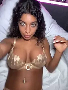 AlyssaHottv_ on StripChat