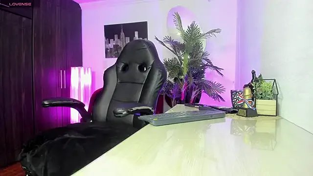 Amaia_Bushida on StripChat