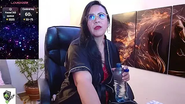 Freechat amalia_brunette on StripChat