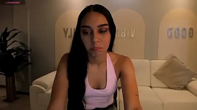 Freechat AmaliaCrus on StripChat