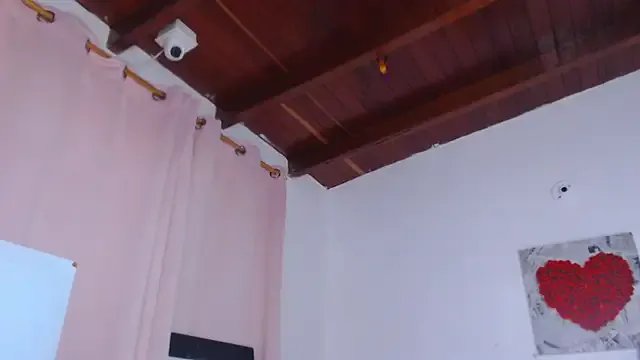 Amara_Red — show tits