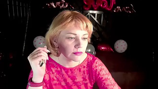 AmaraNights — dance a striptease