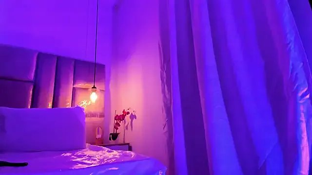 Ambar85 on StripChat