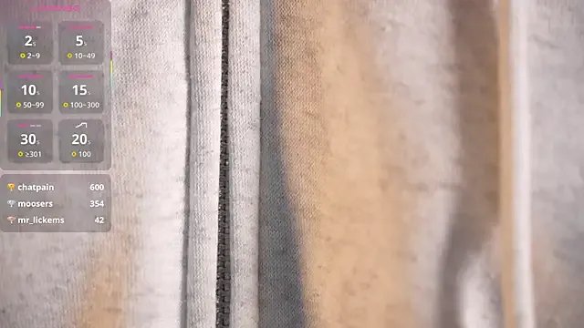 Freechat ambar_rosse25 on StripChat