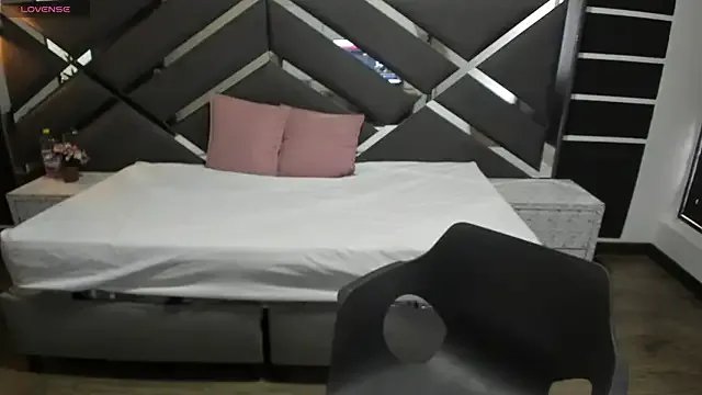 Ambarross_ on StripChat