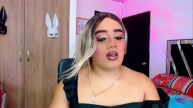 Amber_bigdick22 on StripChat