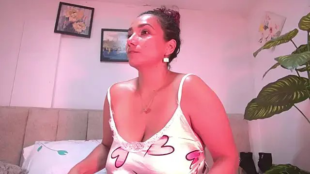 amber_demons2021 on StripChat