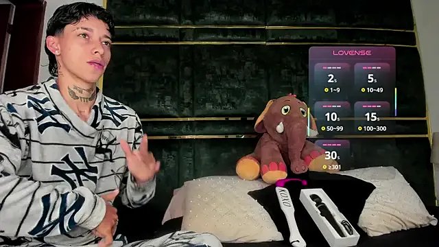 AmberAdams_ on StripChat