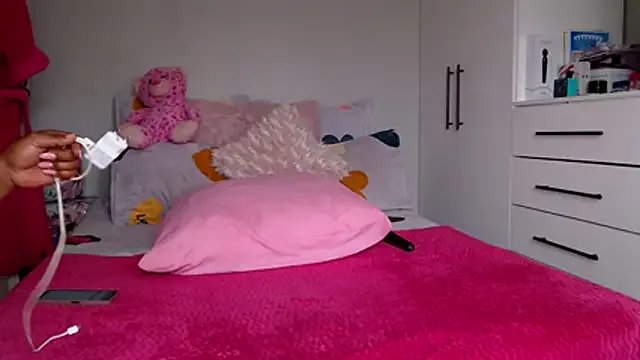 Amberbela on StripChat