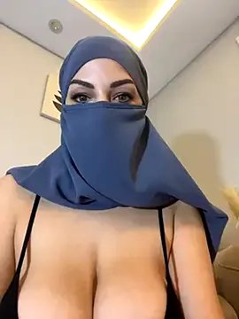 Amberonee31 on StripChat