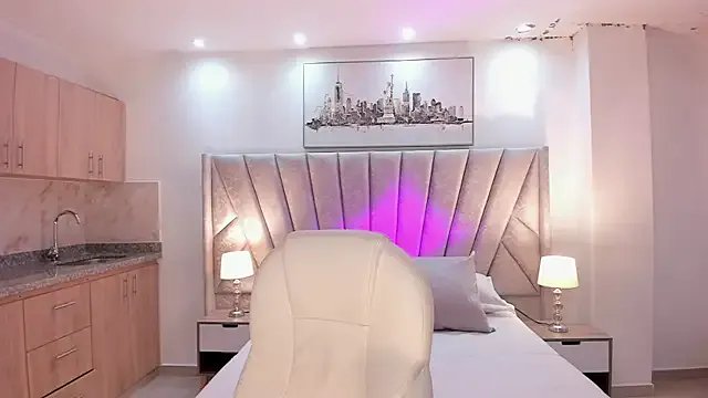 amelie_jhons on StripChat