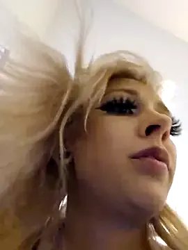 AmethystFoxx on StripChat