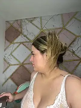 Amira_Malia — RIDING DILDOCUM,SQUIRT