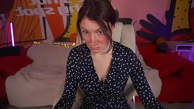 AmiraGoldd on StripChat