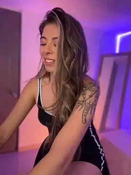 AmmyCollinsW on StripChat