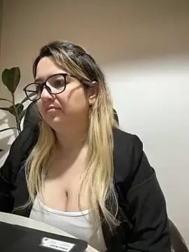 amooraaamoon on StripChat